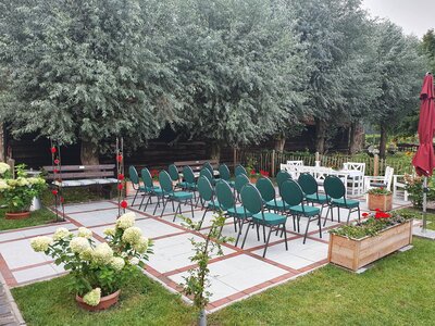 Trauplatz draußen ToSi