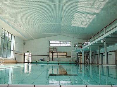 hallenbad-innen1.JPG