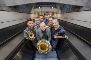 slideEvent_2527433_0.jpg slideEvent_2527433_0.jpg